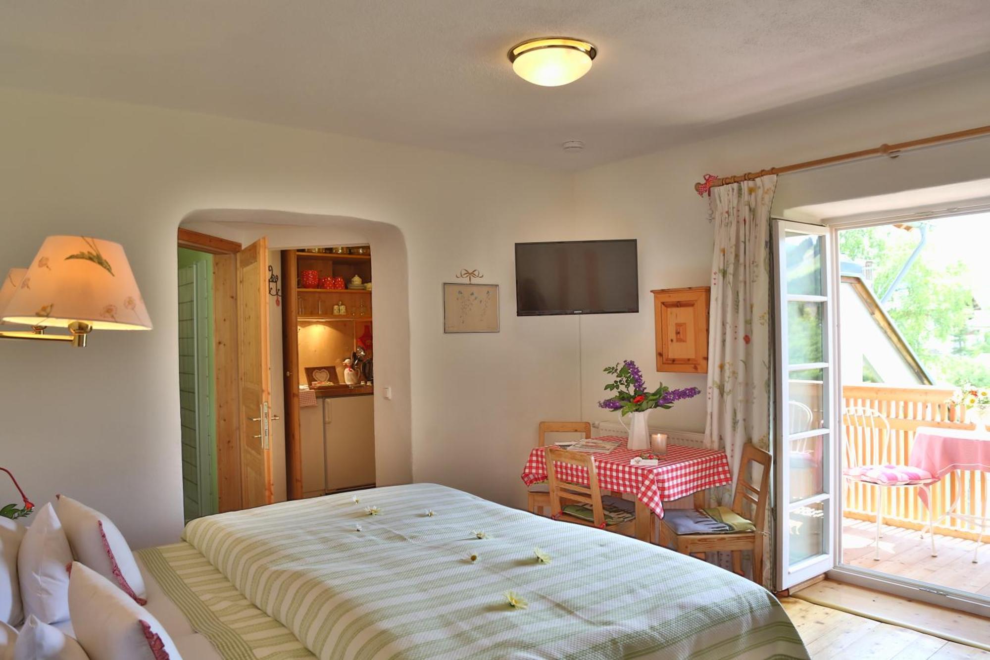 Hannas Alpengruss Apartment - Zimmer Зеефельд в Тироле Экстерьер фото